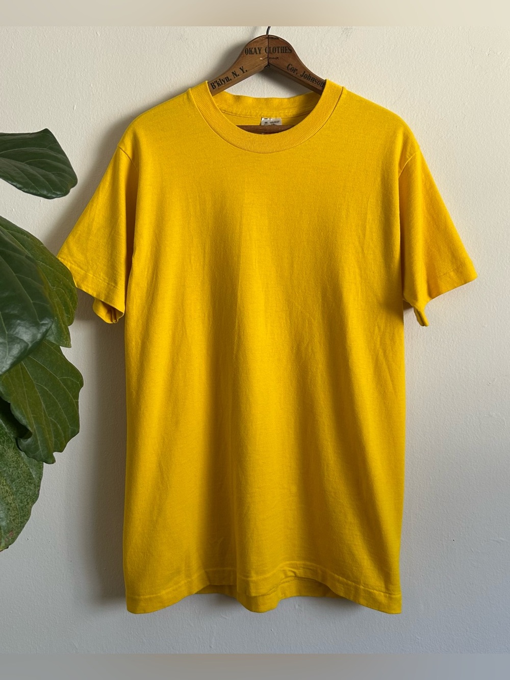 90's Blank Fruit of the Loom Tee